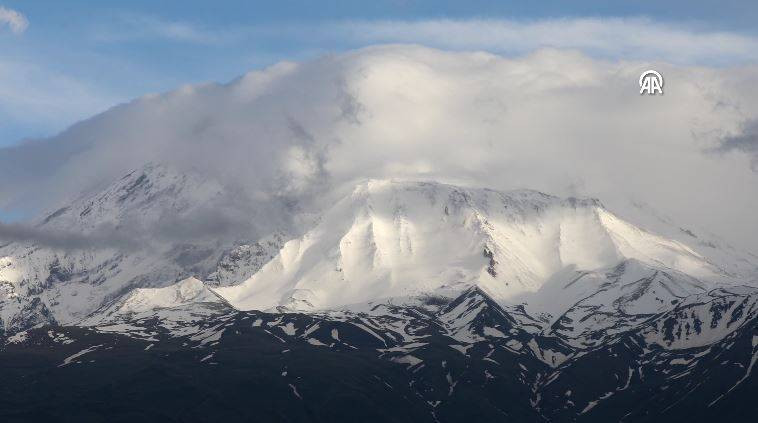 Beyaz gelinliğini giyen Ağrı Dağı'ndan kartpostallık görüntü - Resim: 7